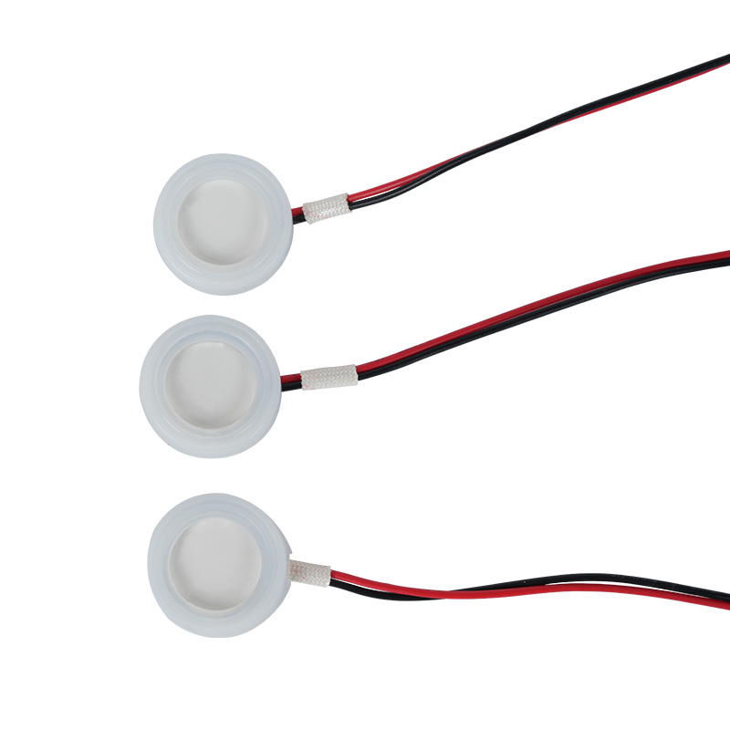 20 mm2,4 MHz-es ultrahangos porlasztó átalakító oszcillátor Piezoelektromos kerámia átalakító aromaterápiás gép illóolaj porlasztásához